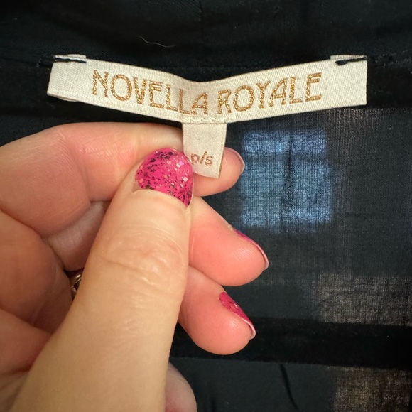 Novella Royale Anniversary Robe Black 🦄 - Picture 7 of 7